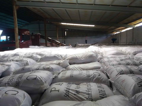 我公司聚合氯化铝仓库